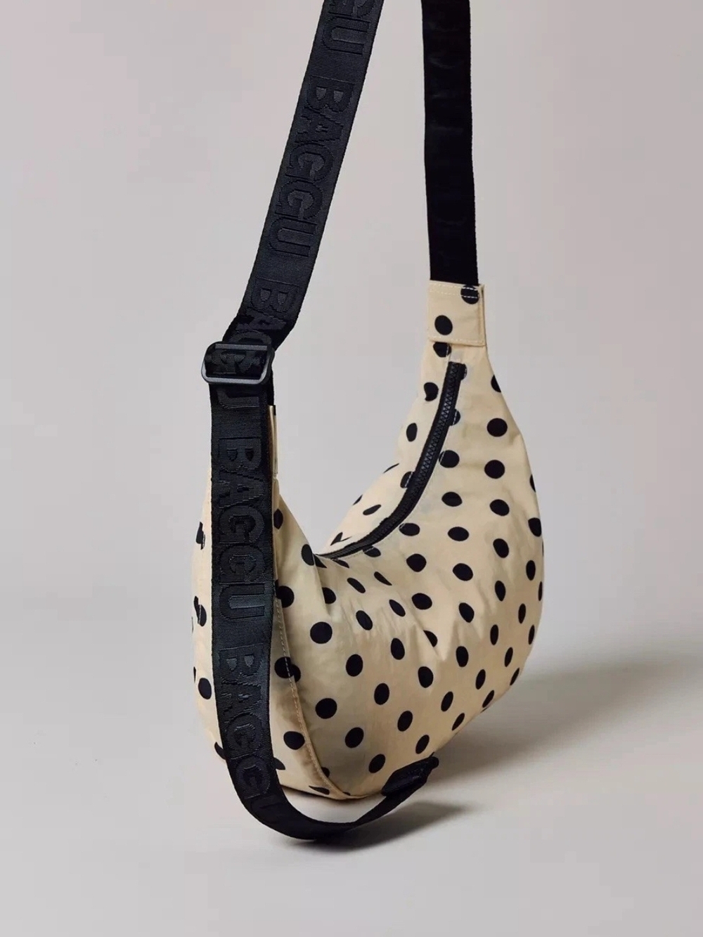 BAGGU Small Cream Crescent Crossbody with Black Polka Dots